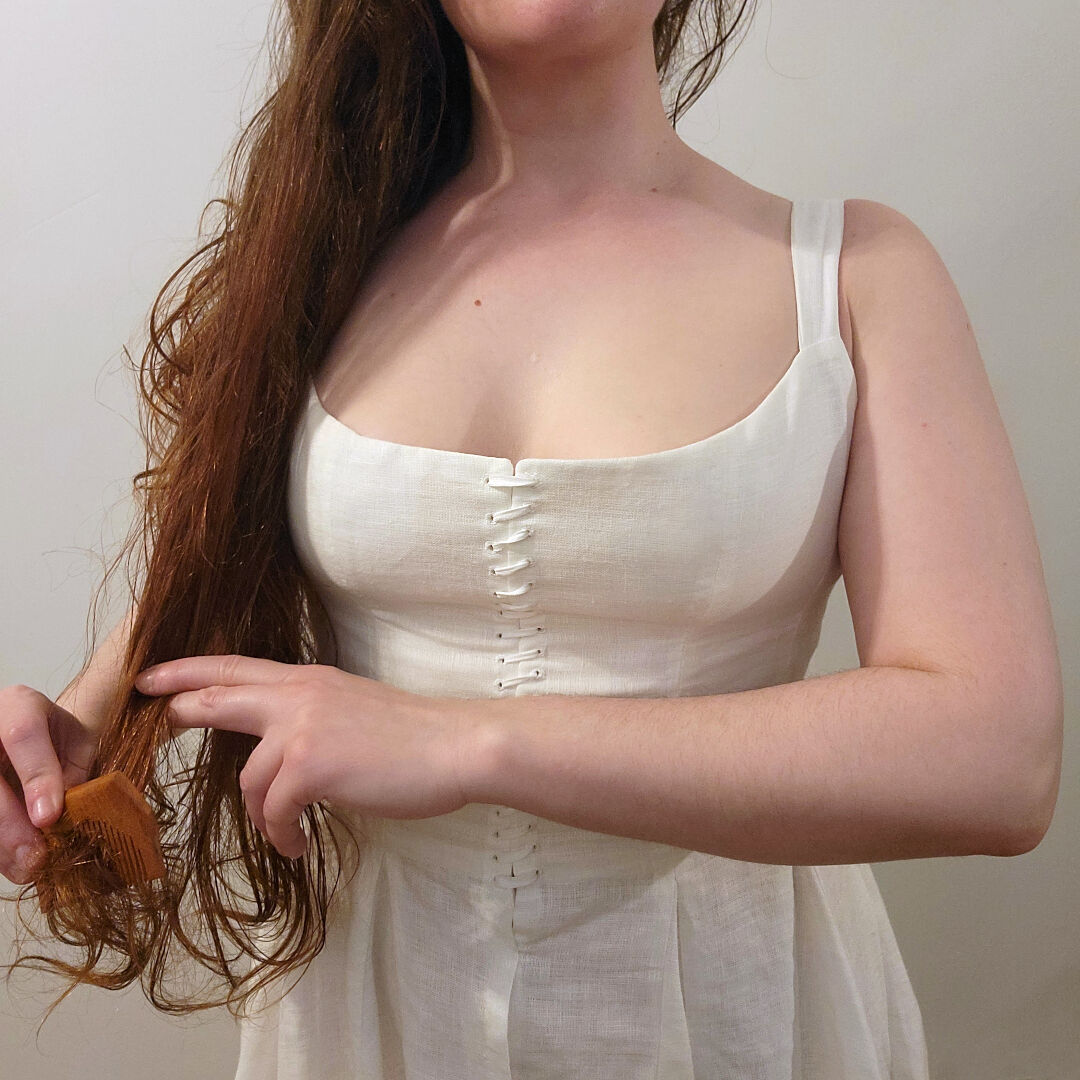 14th century bra comb